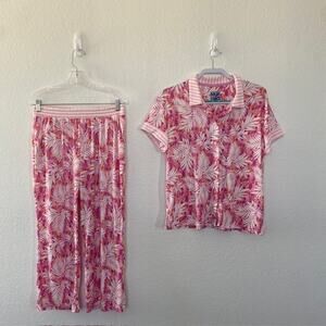 Muk Luks Pajama Set Short Sleeve Top Cropped Pants Pockets Pink Palm Women's M